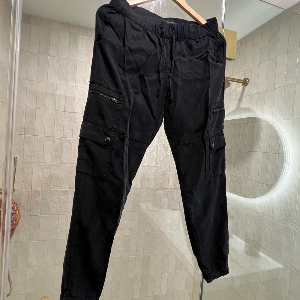 Banana Republic women Black Cargo Pants